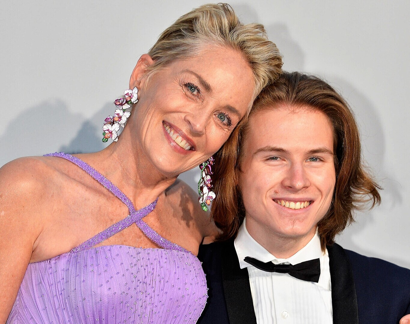 От Шэрон Стоун до Татьяны Овсиенко кто из знаменитостей