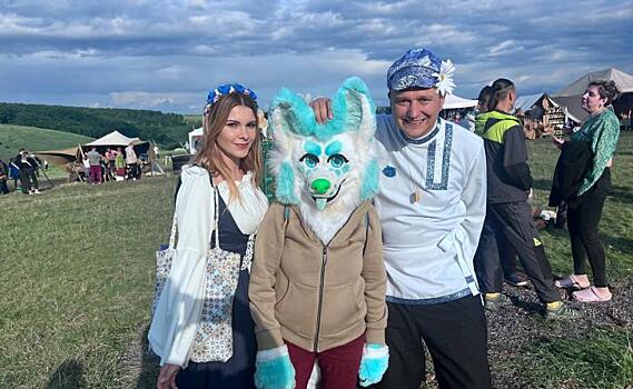 Блогеры из Курчатова путешествуют по России в доме на колёсах, который собрали своими руками