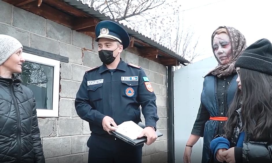 Видеоролик необычного рейда появился на странице ведомства в Instagram. Об этом сообщает Lenta.ru.