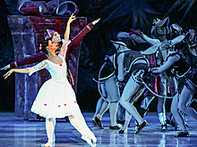 "Щелкунчики" на любой вкус: на льду и на сцене, в особняке, в церкви и не только