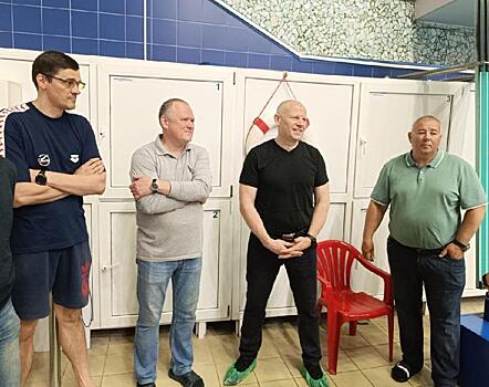 Александр Гриб посетил тренировку пловцов под руководством чемпиона Александра Попова