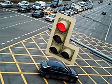 Автоадвокат усомнился в эффективности идеи увеличить штраф за проезд на красный свет