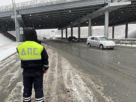 Приморцам рекомендуют соблюдать меры предосторожности за рулем
