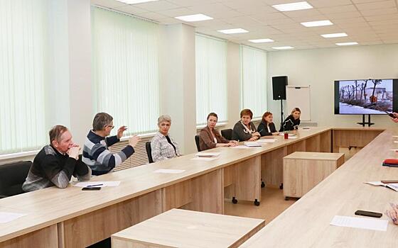 В Рязани на заседании Экостандарта обсудили с активистами обрезку деревьев