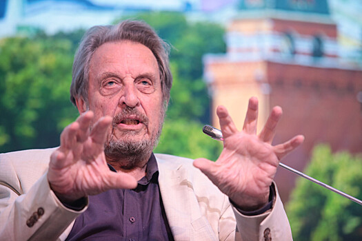 Отец Илона Маска раскритиковал западные СМИ