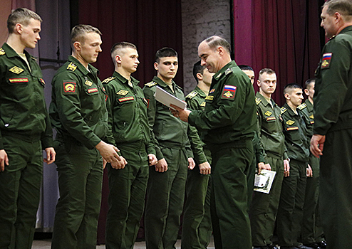 В филиале Военной академии РВСН имени Петра Великого наградили младших командиров