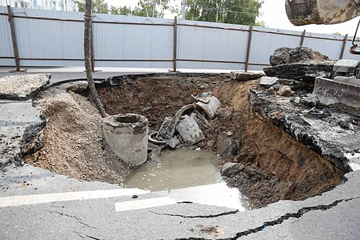 В мэрии не готовы назвать сроки устранения провала на Ершова