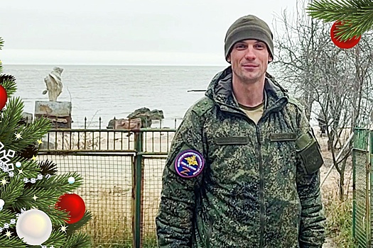 У Елки поздравлений "Российской газеты" - поэт-фронтовик Сергей Лобанов