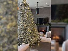 Бизнесвумен Кайли Дженнер опубликовала фото новогоднего интерьера дома