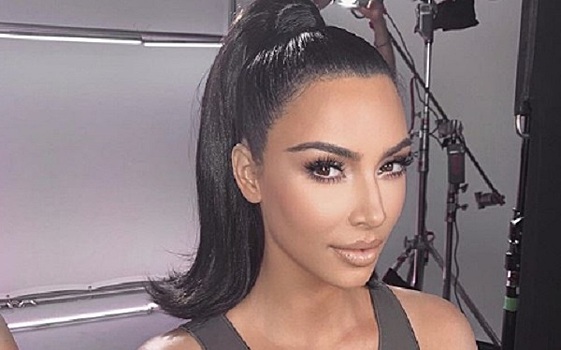 Ким Кардашьян сверкнула нижним бельем