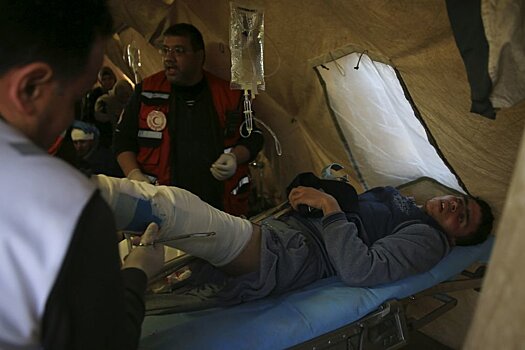 В Газе более 40 человек пострадали в столкновениях с израильской армией