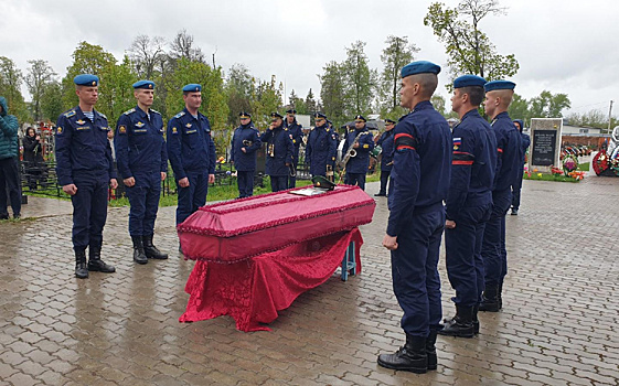 В Скопине простились с героически погибшим на Украине ефрейтором Николаем Яровым