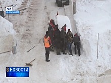 В Уфе работники ЖЭУ передвинули автомобиль, не дождавшись владельца