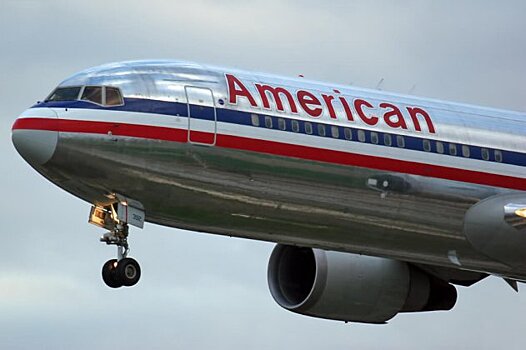 Нововведения у American Airlines: бортпроводники теперь тоже будут зачислять мили путешественникам