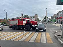 Пожарная машина протаранила легковушку в Шахтах