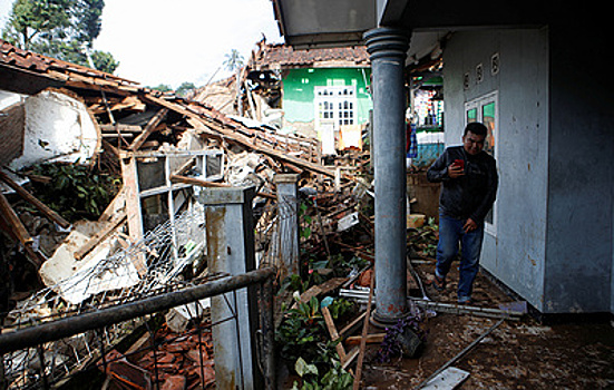 В Индонезии построят сейсмостойкие жилища для пострадавших от землетрясения