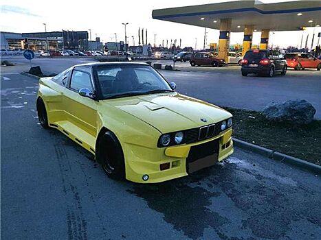 В Австрии продают странный BMW E30 335i с задним окном от Chevrolet Camaro