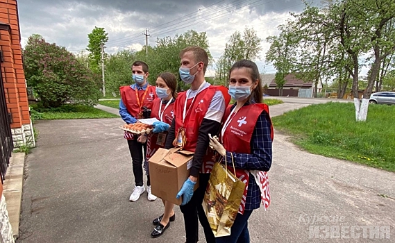 Пожилым курянам выдали около 12 тысяч продуктовых наборов