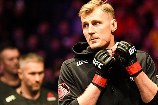 Российский боец UFC объяснил отказ от флага