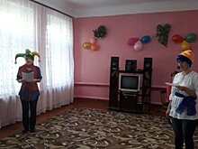 Воспитатель сельского детсада запирала наказанного малыша одного в актовом зале