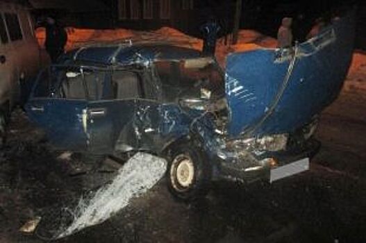В Угличе 21-летний водитель «семерки» погиб в автокатастрофе