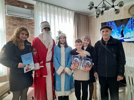 В Тверской области продолжается новогодняя акция «Полицейский Дед Мороз»