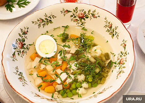 Диетолог Гинзбург назвал три полезных свойства супа
