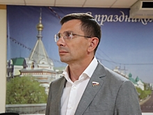 В Омске депутат Госдумы Игорь Антропенко встретился с переселенцами из Донбасса и Украины