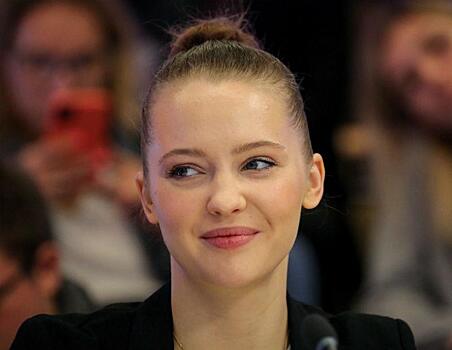 «28? Не, не слышала»: в день рождения актриса Юлия Хлынина занялась омоложением