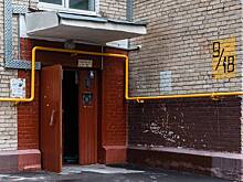 «МК»: Труп несовершеннолетней обнаружили на козырьке подъезда в столице