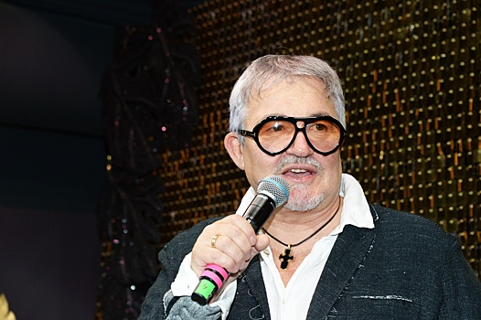 «Не дотягивает» со своими 5 млн: Дмитрий Дибров не попал в список самых востребованных ведущих после скандала