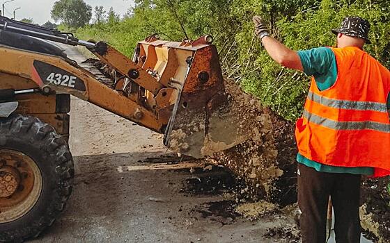 В Милославском районе продолжили обновлять дорогу в 11,6 км