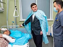 Беляев навестил в больнице технического сотрудника лицея №37 Алсу Шайхулловну