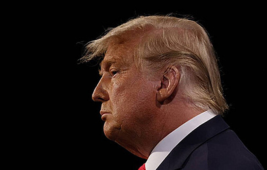 Бывший помощник Трампа заявил о 35 обысках ФБР у сторонников экс-президента