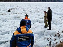 В Якутии спасли четырёх школьников, уплывших на льдине