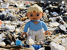 Женщина потратила 25 лет на поиск утонувших в море деталей Lego