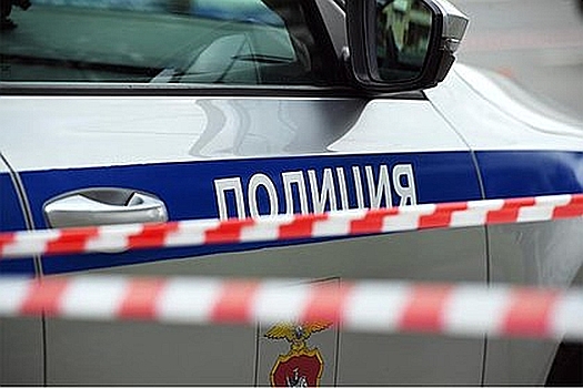 Водитель на Mercedes насмерть сбил женщину на остановке в Москве