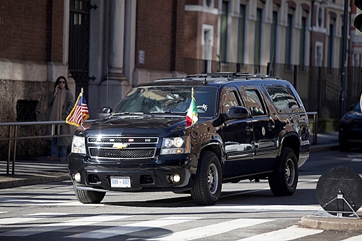 Вице-президента США Вэнса в Италии сопровождают 45 машин и более 300 охранников