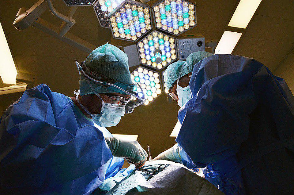 В городской больнице Щукина пациентке удалили гигантскую опухоль, сохранив детородную функцию