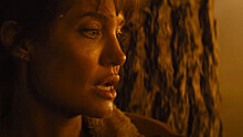 Анджелина Джоли скрывается от киллеров в триллере сценариста «Убийцы»