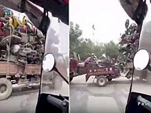 «Супердлинноезд»: владелец металлолома, управляя автопоездом, удивил Сеть