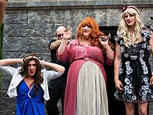 9 фильмов с переодеваниями