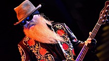 "Прощай, амиго": умер бас-гитарист группы ZZ Top