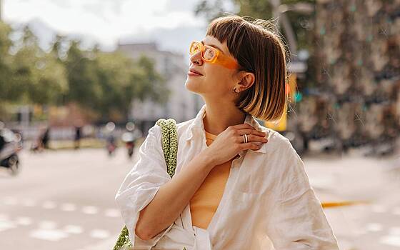 Россиянкам перечислили модные стрижки в стиле 90-х