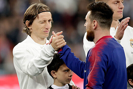 Подмигивание Модрича и растяжка Рамоса. Лучшие фото с «Реал» — «Барселона»