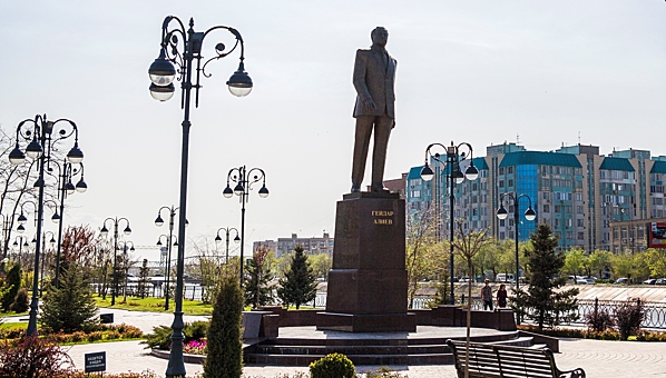 Заглавное изображение Памятник Гейдару Алиеву