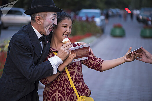 Восхитительно! Фоторепортаж с фестиваля уличных театров в Бишкеке