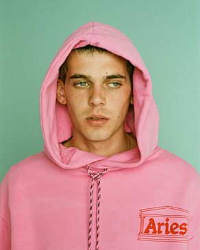 Культовый бренд Aries номинирован на премию British Fashion Awards