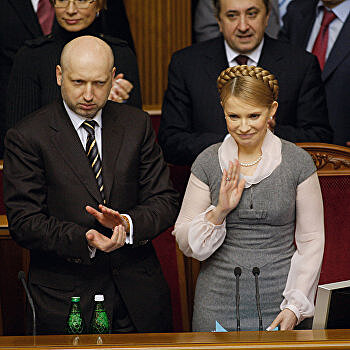 Бог у них разный, а вера – одна. Как Турчинов готовит свое возвращение к Тимошенко
