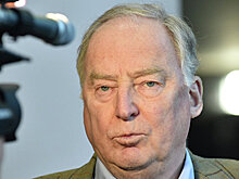 Лидер правых в ФРГ остался без одежды после скандала